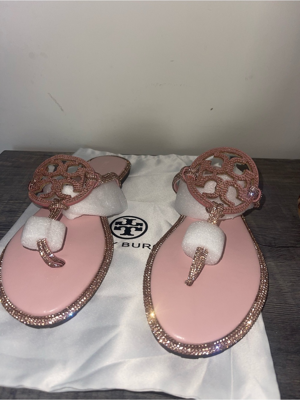 tory burch pink sparkly sandals size 7-8